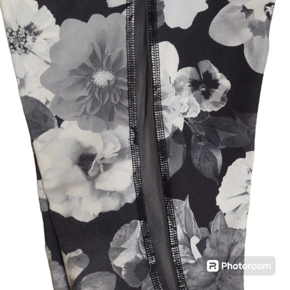 Old Navy Active Go Dry Capri Leggings - Picture 5 of 6